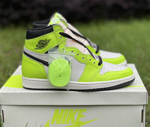 Upgraded version_ Air Jordan 1 High OG _Volt_ item number_ 555088-702_ full code shipment_ 36-47.5-e21643a5